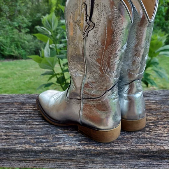 Shyanne Silver Metallic Western Cowboy Cowgirl Boots Girls - Picture 5 of 13